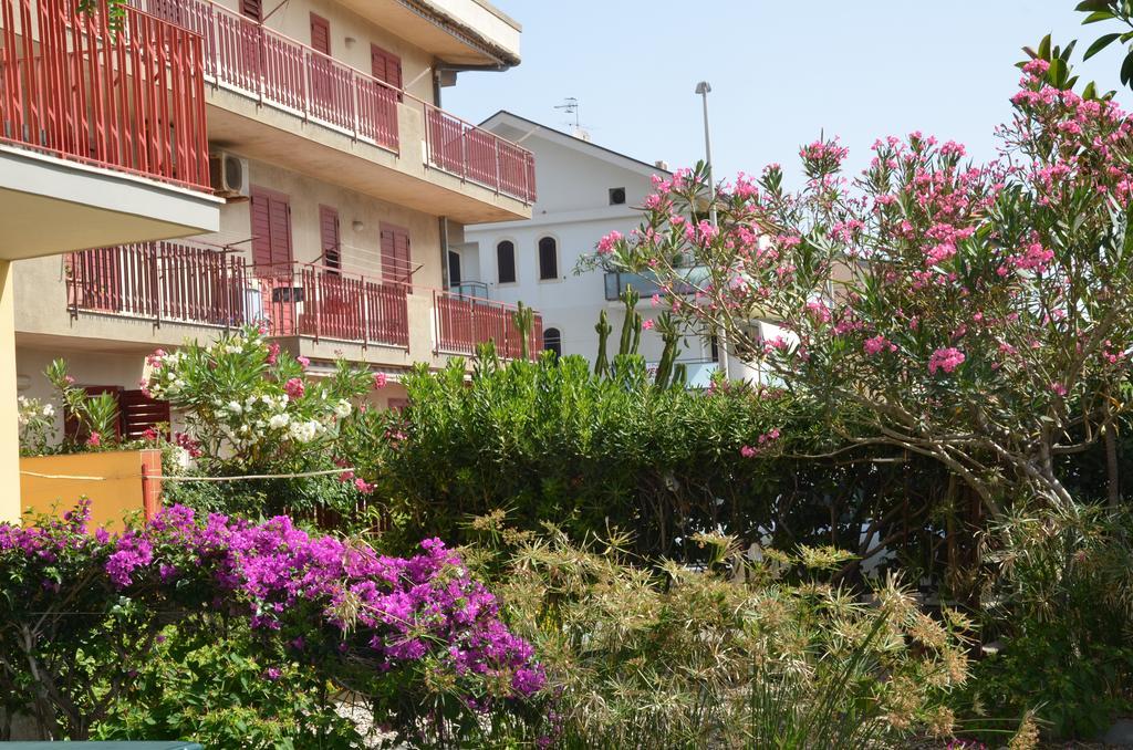 Casa Susanna Fondachello  Kültér fotó